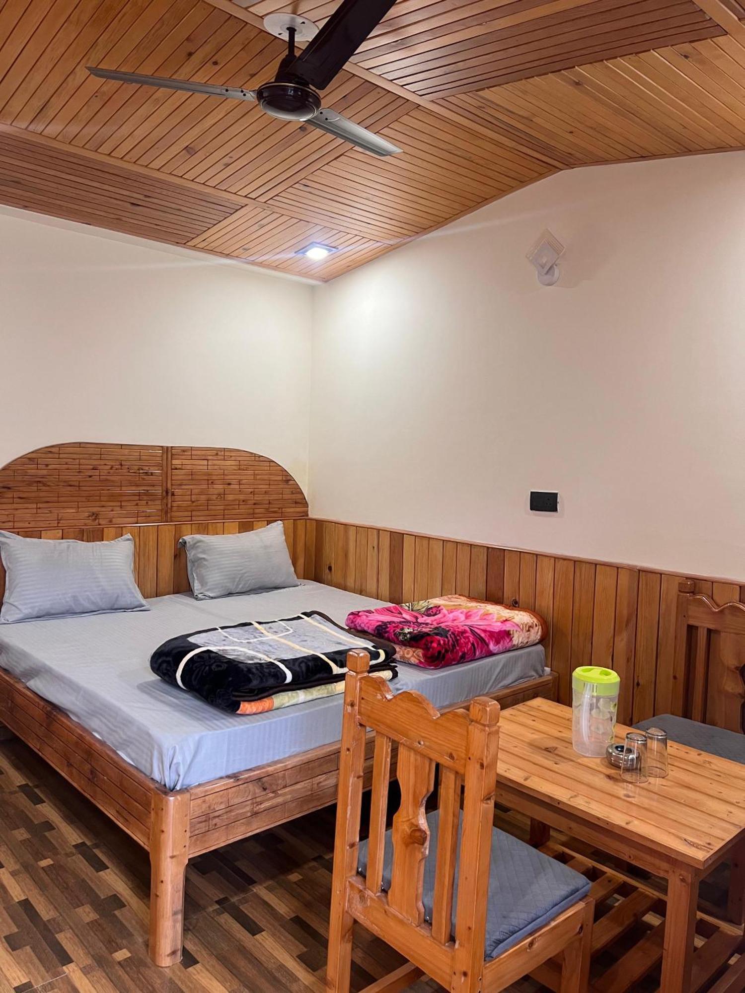 Binsar Royal Homestay Dhaulchhina, Almora Eksteriør billede